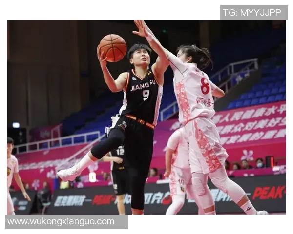 杭州网球队以83分稳居锦标赛积分榜首位竞争激烈引人关注